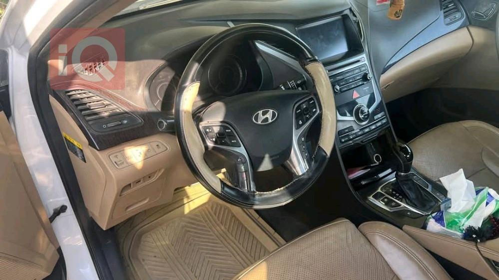 هیوندای ازێرا